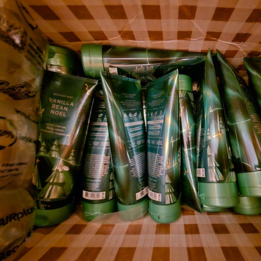 Eight (8) NEW Bath & Body Works Vanilla Bean Noel Body Cream + BBW or VS Coupons